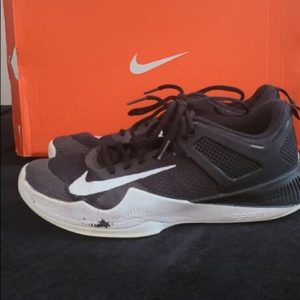 nike air zoom volleyball